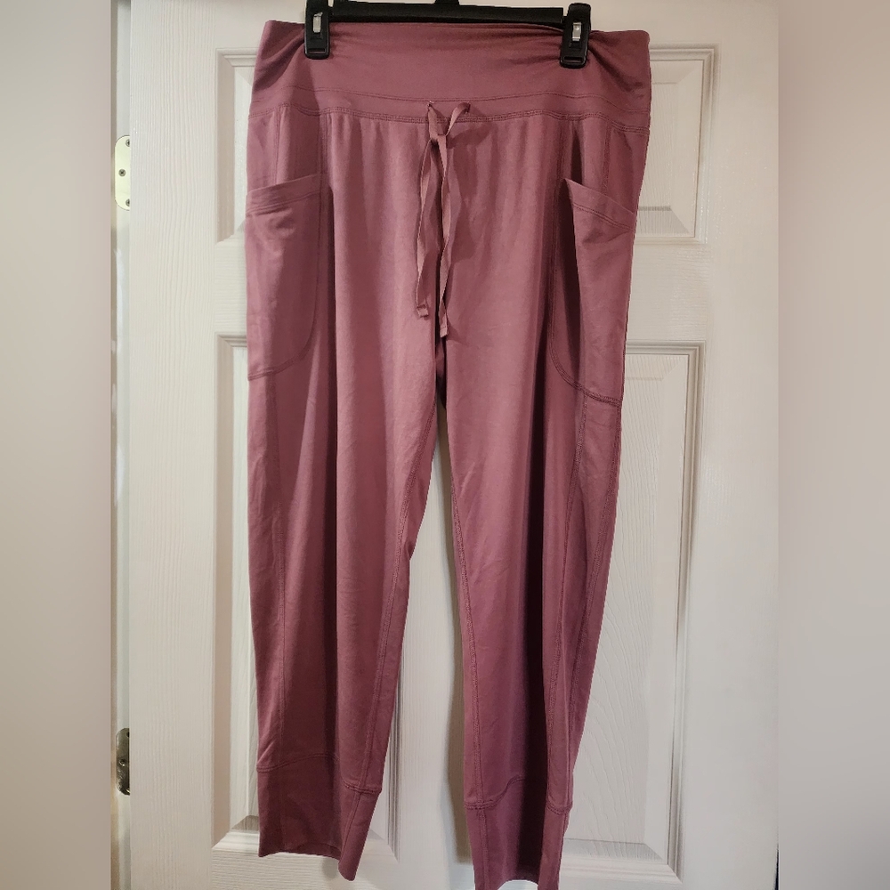 Fabletics Pink/ Maroon Jogger Pants